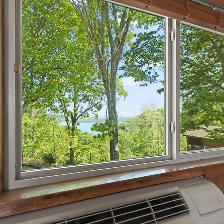Roadrunner Inn And Log Cabins Eureka Springs Extérieur photo